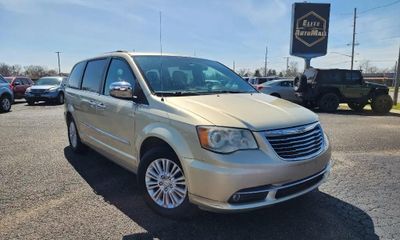 2012 Chrysler Town AND Country Limited