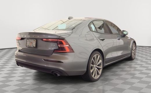 2020 Volvo S60 Momentum