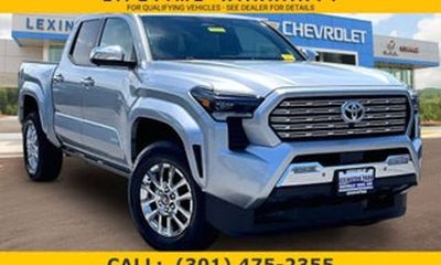 2025 Toyota Tacoma SR5