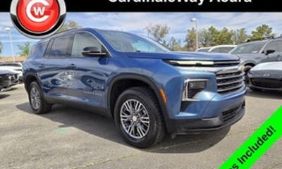 2025 Chevrolet Traverse LT