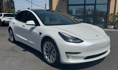 2022 Tesla Model 3 Long Range