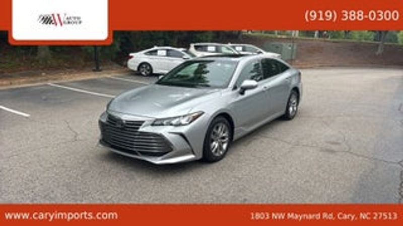 2019 Toyota Avalon — a typically priced live listing