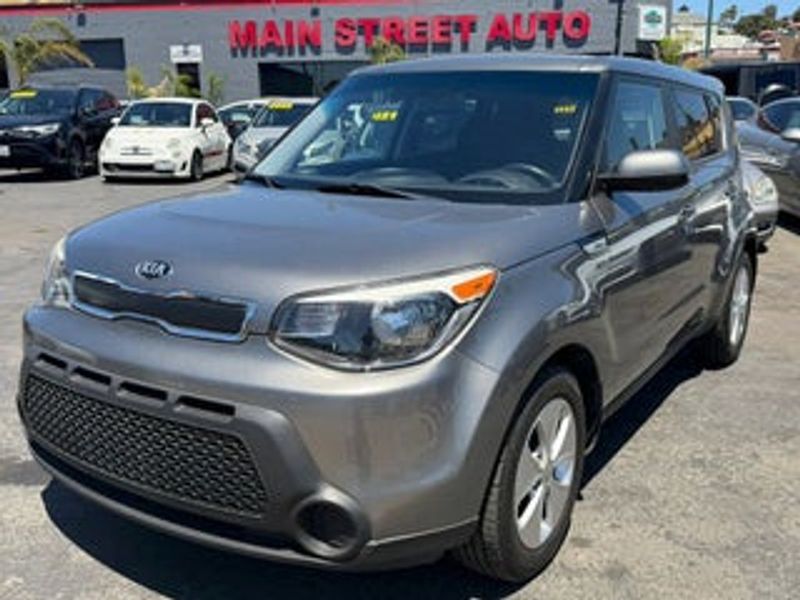 2015 Kia Soul — a typically priced live listing