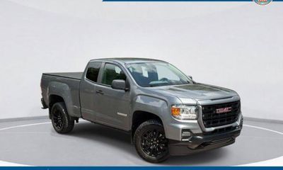 2022 GMC Canyon Elevation Standard