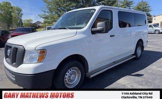 2017 Nissan NV SV V6