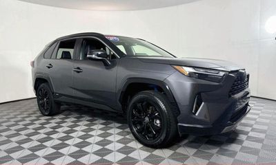 2025 Toyota RAV4 XSE