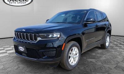 2024 Jeep Grand Cherokee Laredo