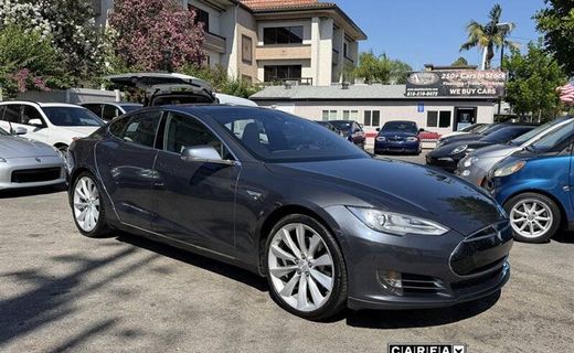 2014 Tesla Model S