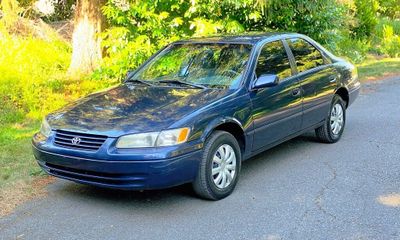 1999 Toyota Camry LE