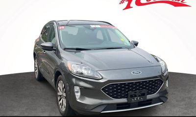 2020 Ford Escape Titanium Fhev