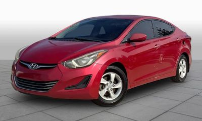 2014 Hyundai Elantra GLS Middle