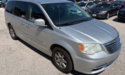 2011 Chrysler Town AND Country Touring