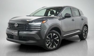 2025 Nissan Kicks MPV SV