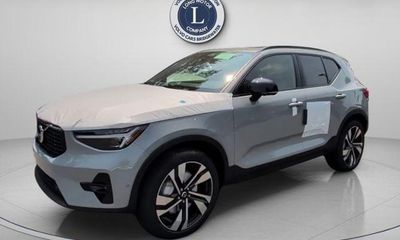 2026 Volvo XC40 Ultra Dark