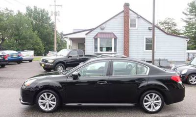 2013 Subaru Legacy Premium M R