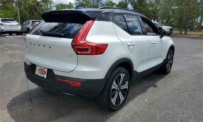 2023 Volvo XC40 Plus Dark