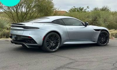 2020 Aston Martin DBS Superleggera