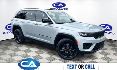 2025 Jeep Grand Cherokee Laredo Altitude