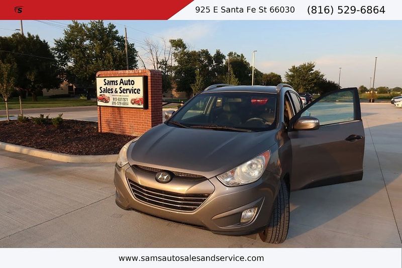 2013 Hyundai Tucson — a typically priced live listing