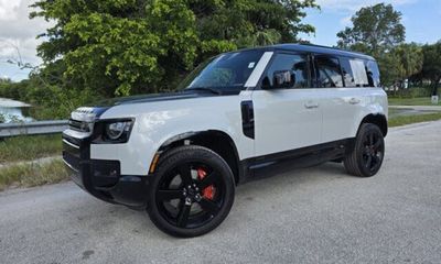 2026 Land Rover Defender 110 X