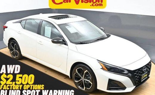 2023 Nissan Altima SR
