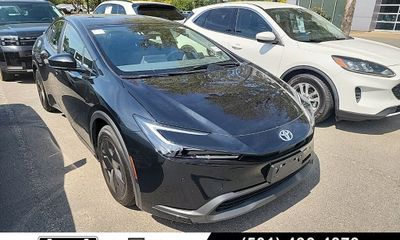 2025 Toyota Prius LE
