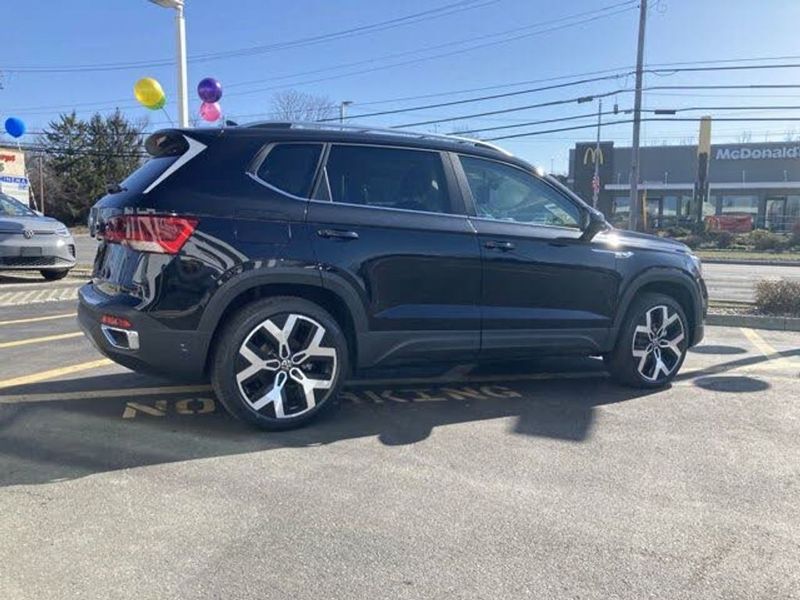 2023 Volkswagen TAOS — a typically priced live listing