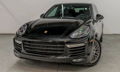 2015 Porsche Cayenne Turbo