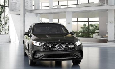 2025 Mercedes-Benz GLC-Class GLC300