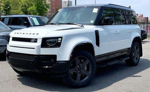 2026 Land Rover Defender 110 SE