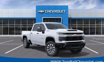 2026 Chevrolet Silverado HD Custom