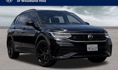 2024 Volkswagen Tiguan SE Black
