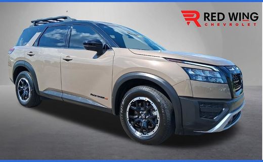 2023 Nissan Pathfinder SV