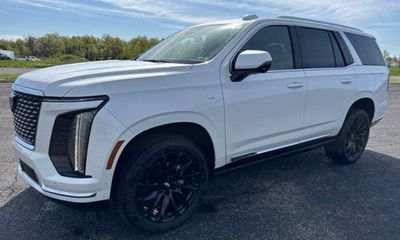 2025 Cadillac Escalade Premium Luxury