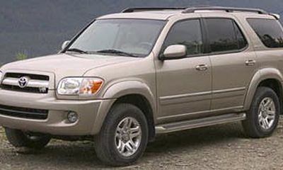 2005 Toyota Sequoia SR5