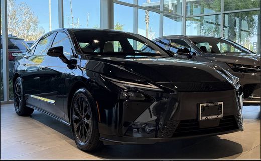 2026 Lexus ES 350e Premium