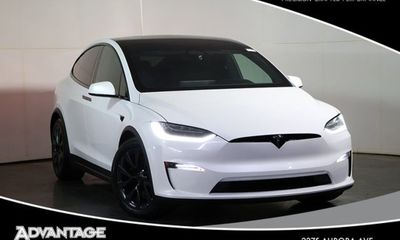 2023 Tesla Model X Standard Range