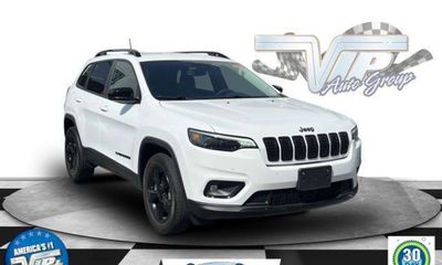 2023 Jeep Cherokee Altitude LUX