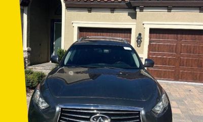 2016 Infiniti QX70 Base