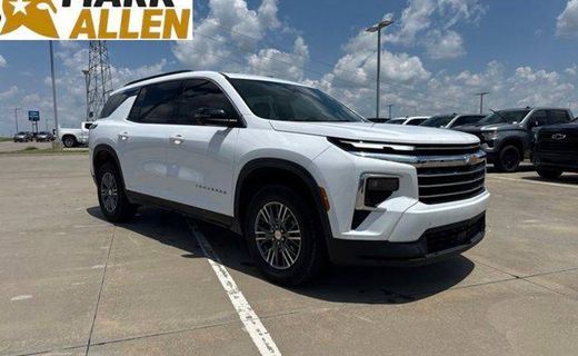 2024 Chevrolet Traverse LT