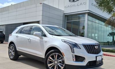 2026 Cadillac XT5 Premium Luxury