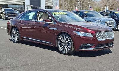 2017 Lincoln Continental Reserve
