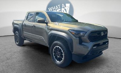 2024 Toyota Tacoma TRD OFF Road