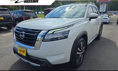 2023 Nissan Pathfinder Platinum