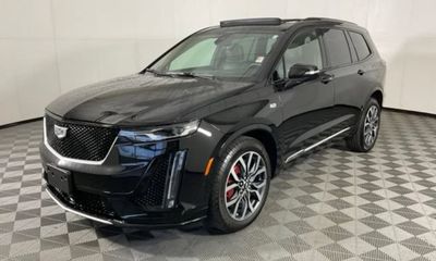 2025 Cadillac XT6 Sport