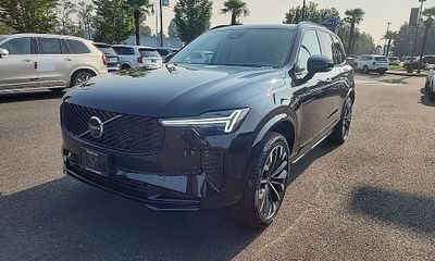 2026 Volvo XC90 Ultra Dark