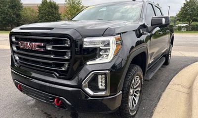 2021 GMC Sierra AT4