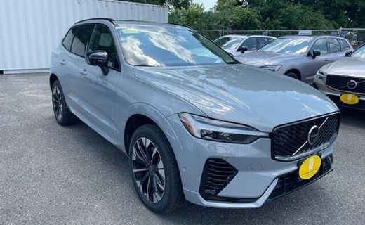 2026 Volvo XC60 Plus Dark