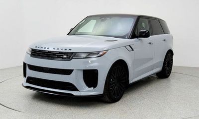 2026 Land Rover Range Sport P635 SV