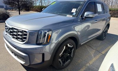 2023 Kia Telluride S